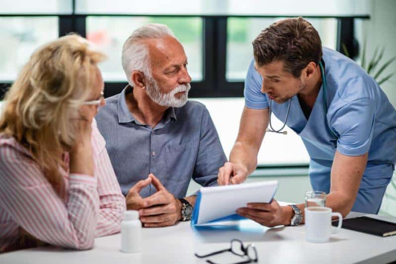 Seguros De Salud Para Mayores ¿cuáles Son Los Límites Y Las Necesidades 2065